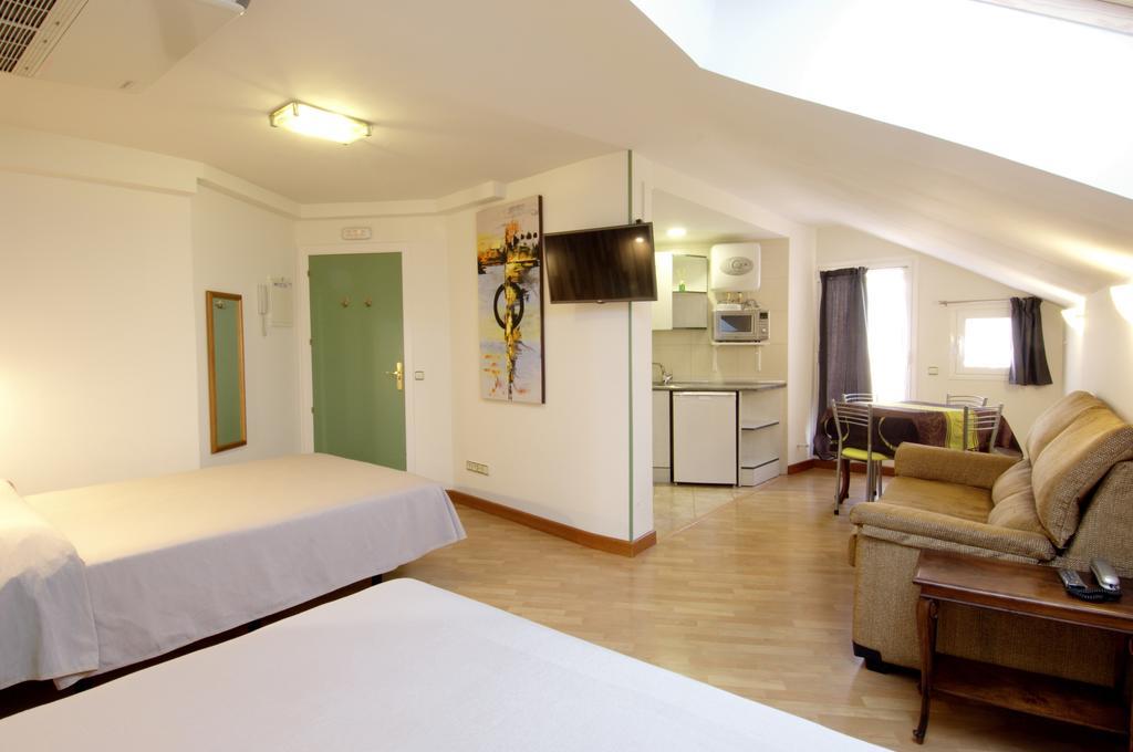 Hotel Apartamentos Aralso Сеговия Екстериор снимка