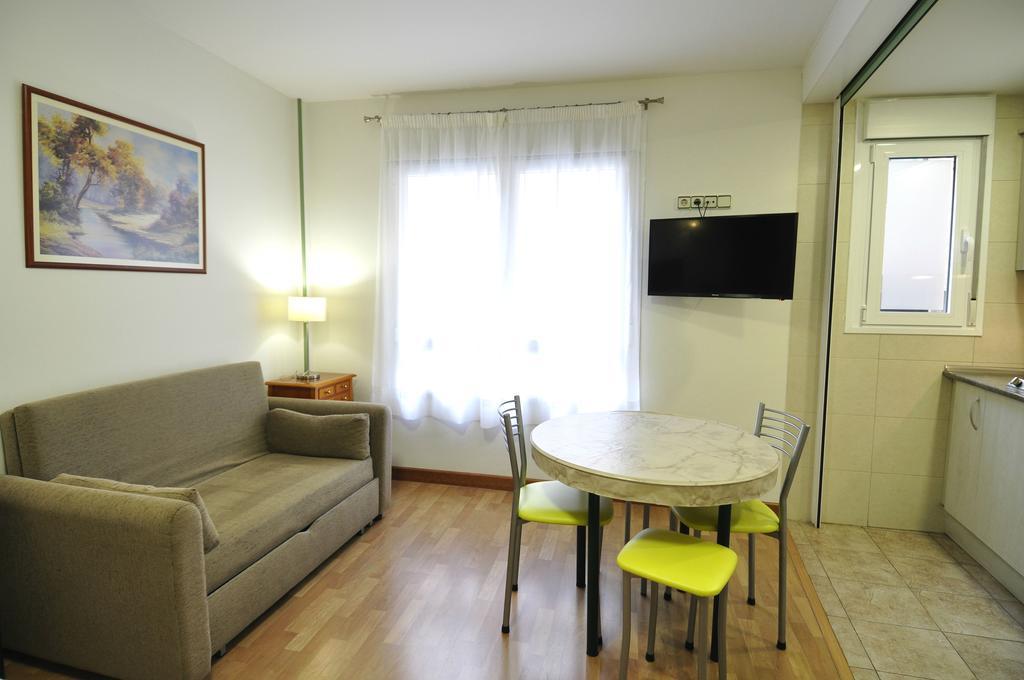 Hotel Apartamentos Aralso Сеговия Екстериор снимка
