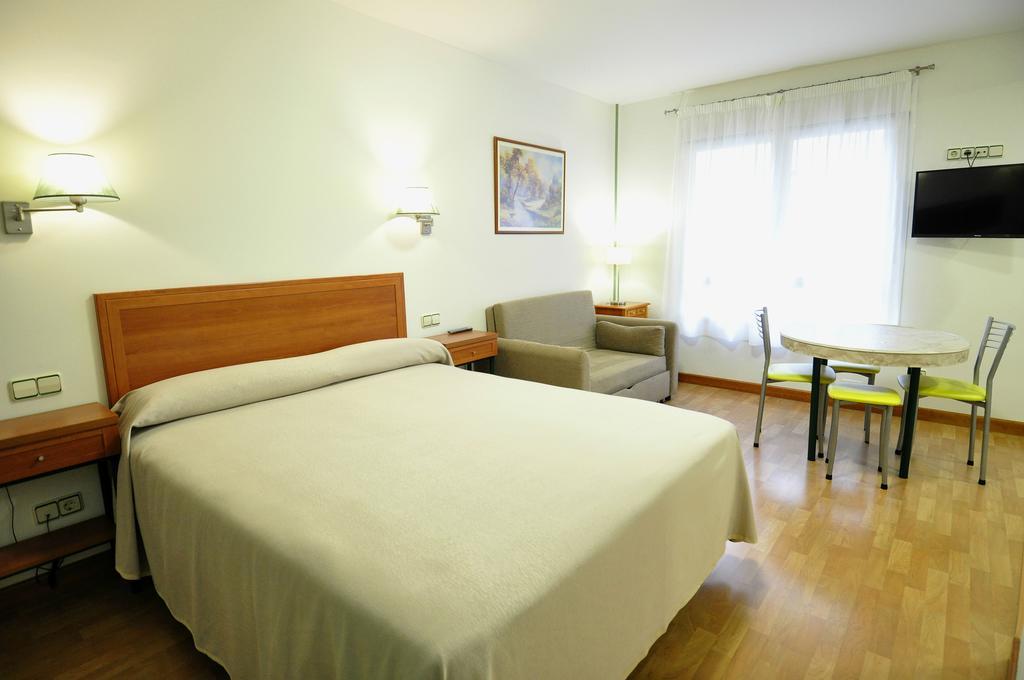 Hotel Apartamentos Aralso Сеговия Екстериор снимка