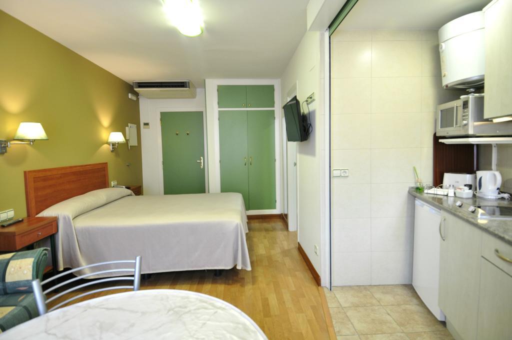 Hotel Apartamentos Aralso Сеговия Екстериор снимка