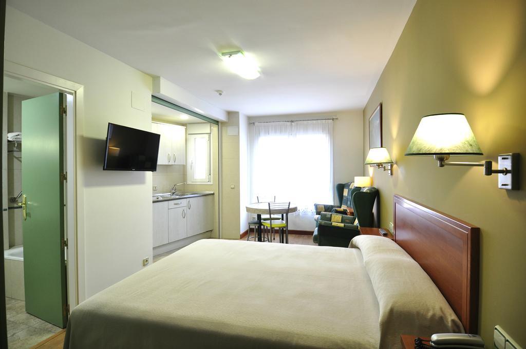 Hotel Apartamentos Aralso Сеговия Екстериор снимка