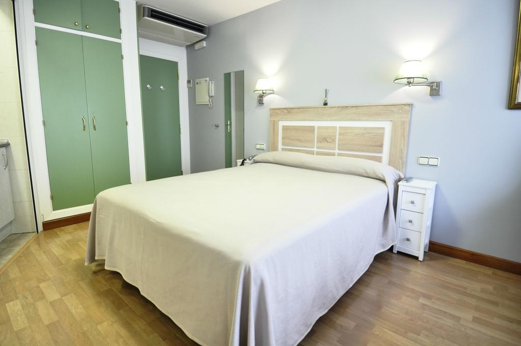 Hotel Apartamentos Aralso Сеговия Екстериор снимка