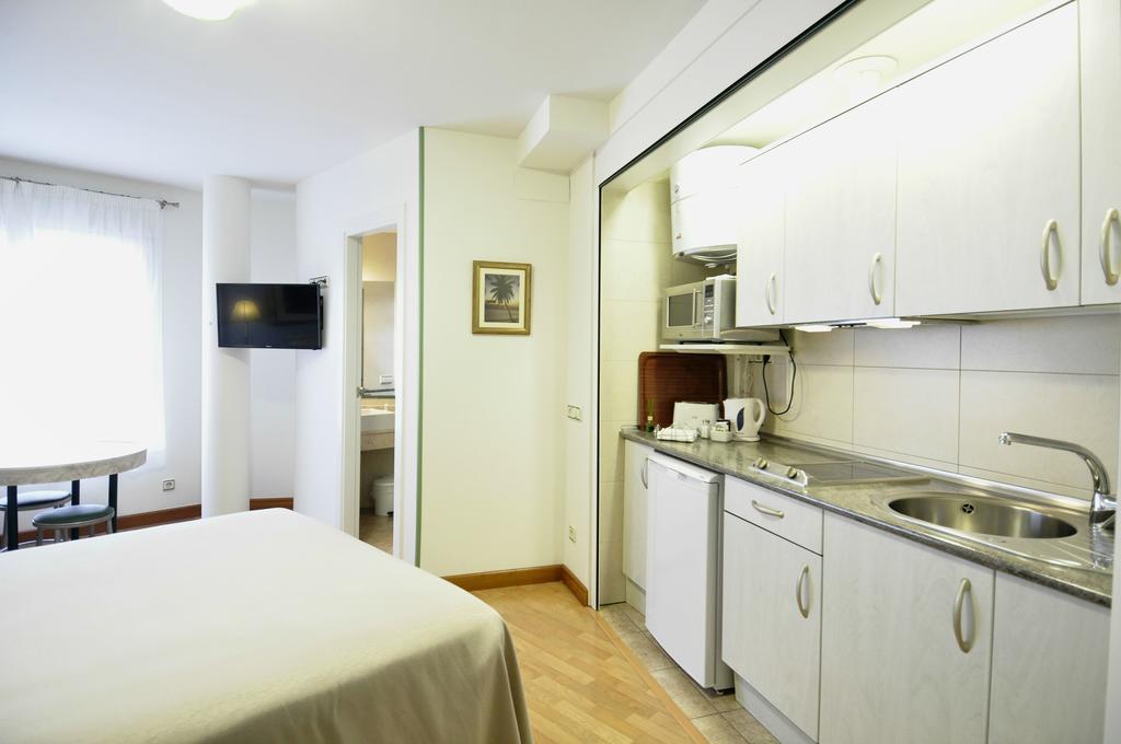 Hotel Apartamentos Aralso Сеговия Екстериор снимка