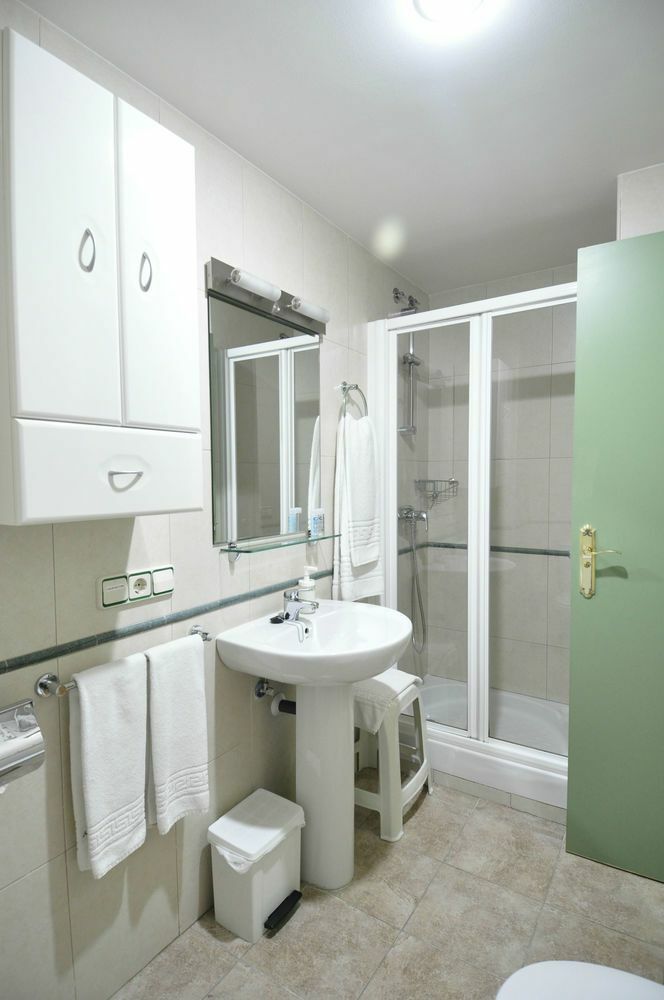 Hotel Apartamentos Aralso Сеговия Екстериор снимка